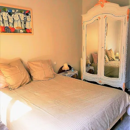Bed & Breakfast La Maison Rouge *