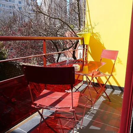 ベッド・アンド・ブレックファスト ラ メゾン ルージュ パリ